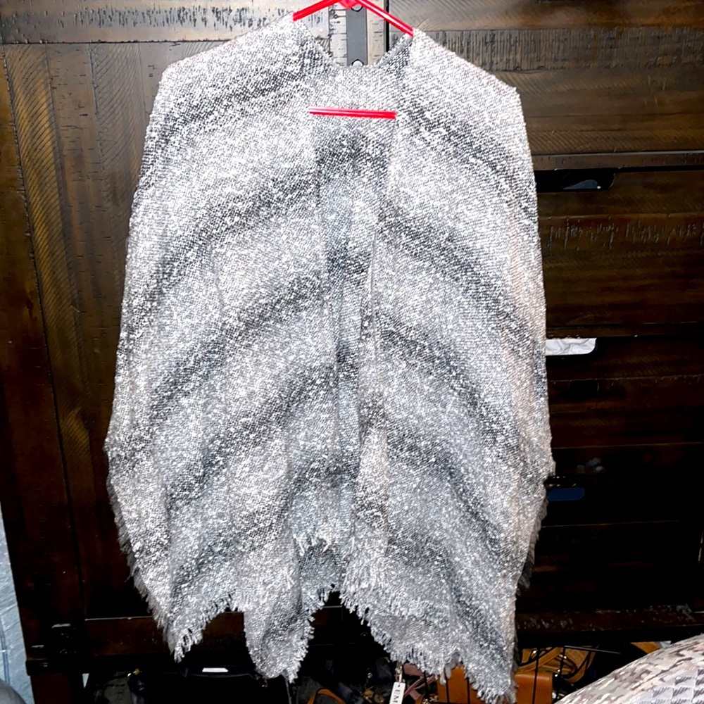 Women’s poncho
